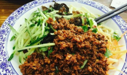 炸酱面的做法视频,视频教学让你轻松上手